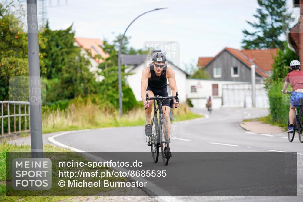 31.08.2025 - Elbe Triathlon Hamburg Michael Burmester http://msf.ph/oto/8685535 31.08.2025 14:10:56 Radfahren 132, 141, 147 meine-sportfotos.de