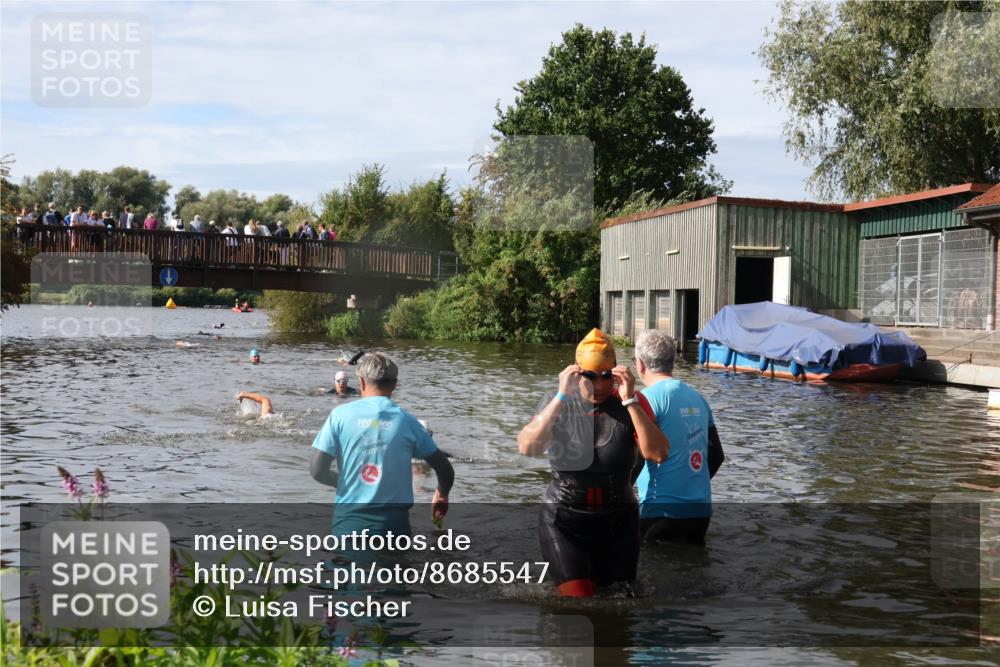 31.08.2025 - Elbe Triathlon Hamburg Luisa Fischer http://msf.ph/oto/8685547 31.08.2025 10:39:14 Schwimmen 1371 meine-sportfotos.de