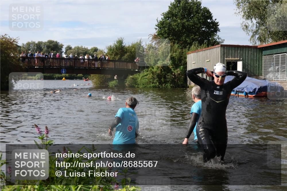 31.08.2025 - Elbe Triathlon Hamburg Luisa Fischer http://msf.ph/oto/8685567 31.08.2025 10:39:22 Schwimmen 1419, 1483 meine-sportfotos.de