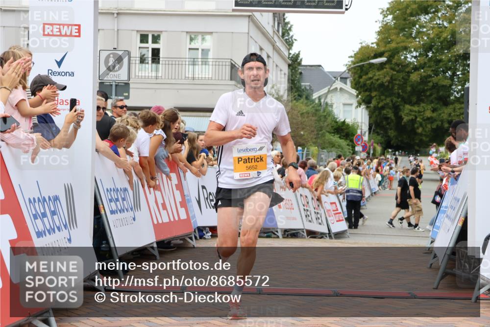 31.08.2025 - 21. Blankeneser Heldenlauf Strokosch-Dieckow http://msf.ph/oto/8685572 31.08.2025 12:00:45 Ziel 5652, 4333 meine-sportfotos.de