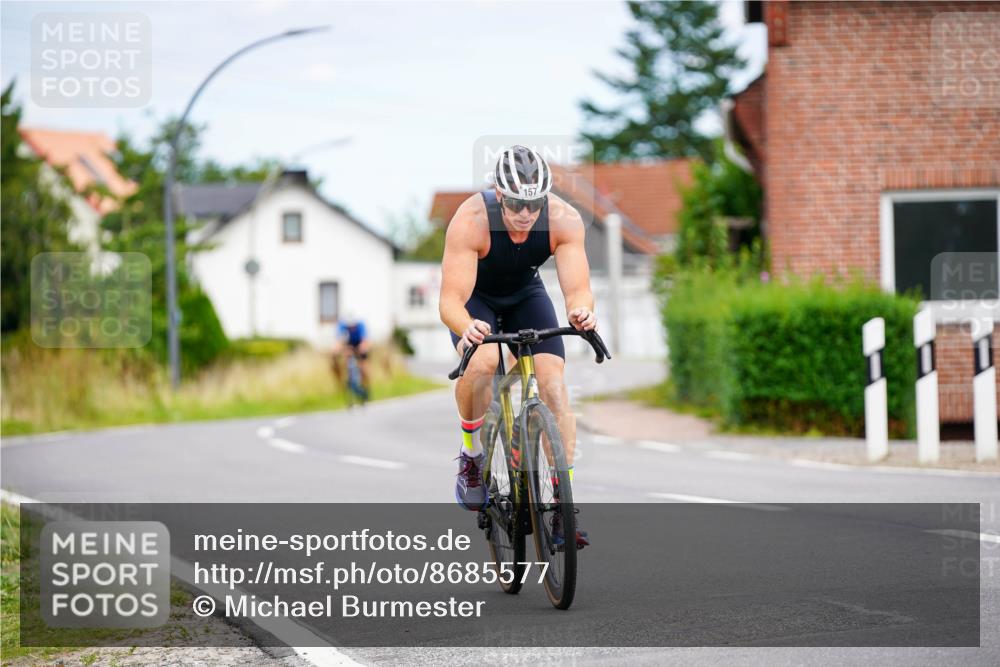 31.08.2025 - Elbe Triathlon Hamburg Michael Burmester http://msf.ph/oto/8685577 31.08.2025 14:11:12 Radfahren 123, 157, 159 meine-sportfotos.de