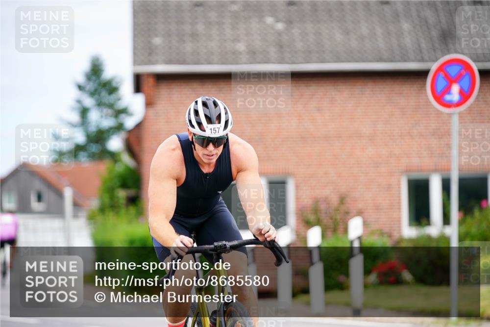 31.08.2025 - Elbe Triathlon Hamburg Michael Burmester http://msf.ph/oto/8685580 31.08.2025 14:11:13 Radfahren 123, 157, 159 meine-sportfotos.de