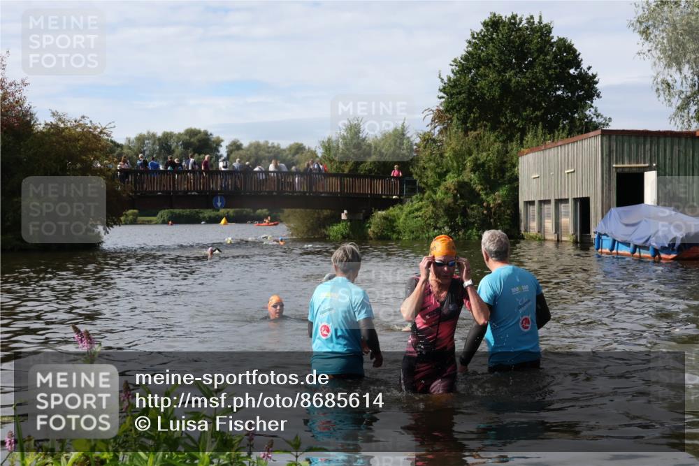31.08.2025 - Elbe Triathlon Hamburg Luisa Fischer http://msf.ph/oto/8685614 31.08.2025 10:39:57 Schwimmen 1488 meine-sportfotos.de