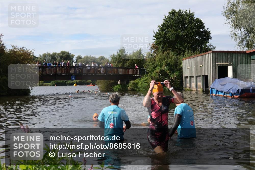 31.08.2025 - Elbe Triathlon Hamburg Luisa Fischer http://msf.ph/oto/8685616 31.08.2025 10:39:57 Schwimmen 1488 meine-sportfotos.de