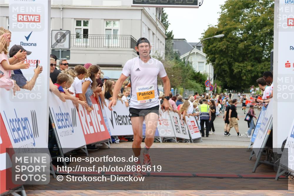 31.08.2025 - 21. Blankeneser Heldenlauf Strokosch-Dieckow http://msf.ph/oto/8685619 31.08.2025 12:00:45 Ziel 5652, 4333 meine-sportfotos.de
