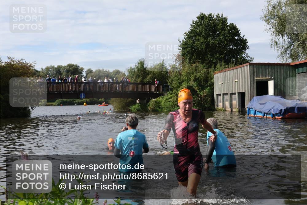 31.08.2025 - Elbe Triathlon Hamburg Luisa Fischer http://msf.ph/oto/8685621 31.08.2025 10:39:58 Schwimmen 1295, 1488 meine-sportfotos.de