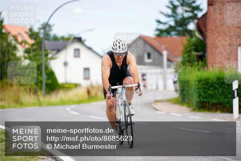 31.08.2025 - Elbe Triathlon Hamburg Michael Burmester http://msf.ph/oto/8685623 31.08.2025 14:11:38 Radfahren 131 meine-sportfotos.de