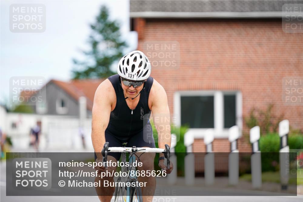 31.08.2025 - Elbe Triathlon Hamburg Michael Burmester http://msf.ph/oto/8685626 31.08.2025 14:11:38 Radfahren 131 meine-sportfotos.de