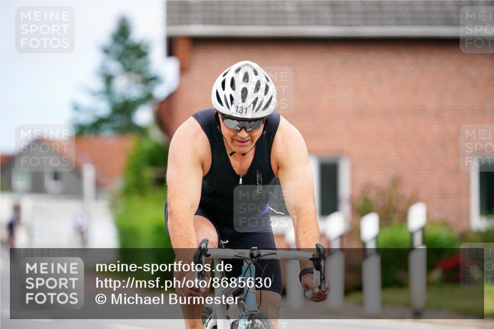 31.08.2025 - Elbe Triathlon Hamburg Michael Burmester http://msf.ph/oto/8685630 31.08.2025 14:11:39 Radfahren 131 meine-sportfotos.de