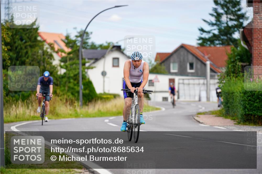 31.08.2025 - Elbe Triathlon Hamburg Michael Burmester http://msf.ph/oto/8685634 31.08.2025 14:11:44 Radfahren 163 meine-sportfotos.de