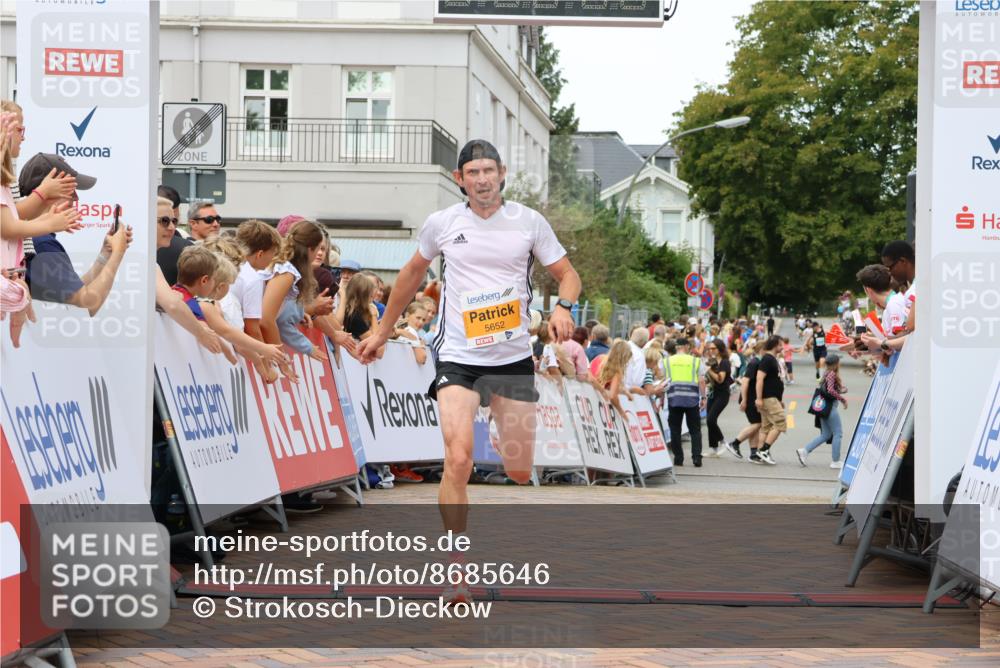 31.08.2025 - 21. Blankeneser Heldenlauf Strokosch-Dieckow http://msf.ph/oto/8685646 31.08.2025 12:00:45 Ziel 5652, 4333 meine-sportfotos.de