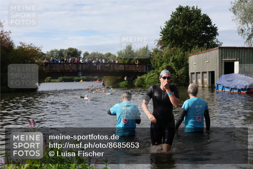 31.08.2025 - Elbe Triathlon Hamburg Luisa Fischer http://msf.ph/oto/8685653 31.08.2025 10:40:13 Schwimmen 1386, 1446 meine-sportfotos.de