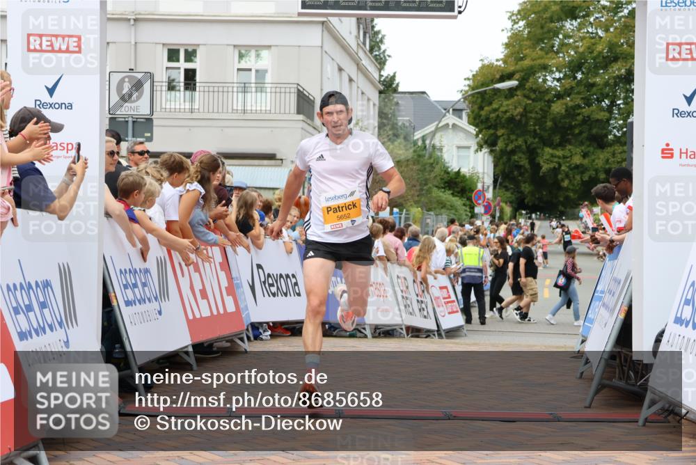 31.08.2025 - 21. Blankeneser Heldenlauf Strokosch-Dieckow http://msf.ph/oto/8685658 31.08.2025 12:00:45 Ziel 5652, 4333 meine-sportfotos.de
