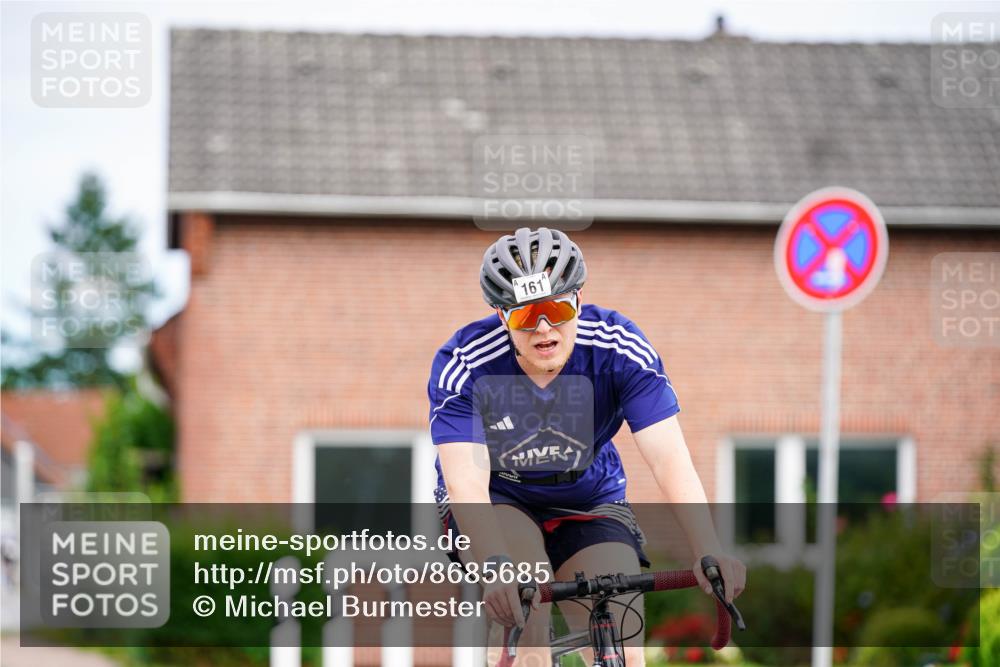 31.08.2025 - Elbe Triathlon Hamburg Michael Burmester http://msf.ph/oto/8685685 31.08.2025 14:12:03 Radfahren 146, 161 meine-sportfotos.de