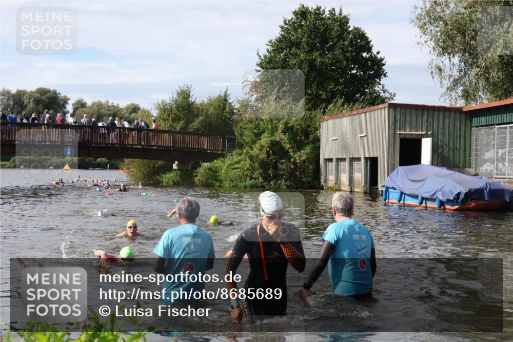 31.08.2025 - Elbe Triathlon Hamburg Luisa Fischer http://msf.ph/oto/8685689 31.08.2025 10:40:44 Schwimmen 1376, 1384, 1434 meine-sportfotos.de