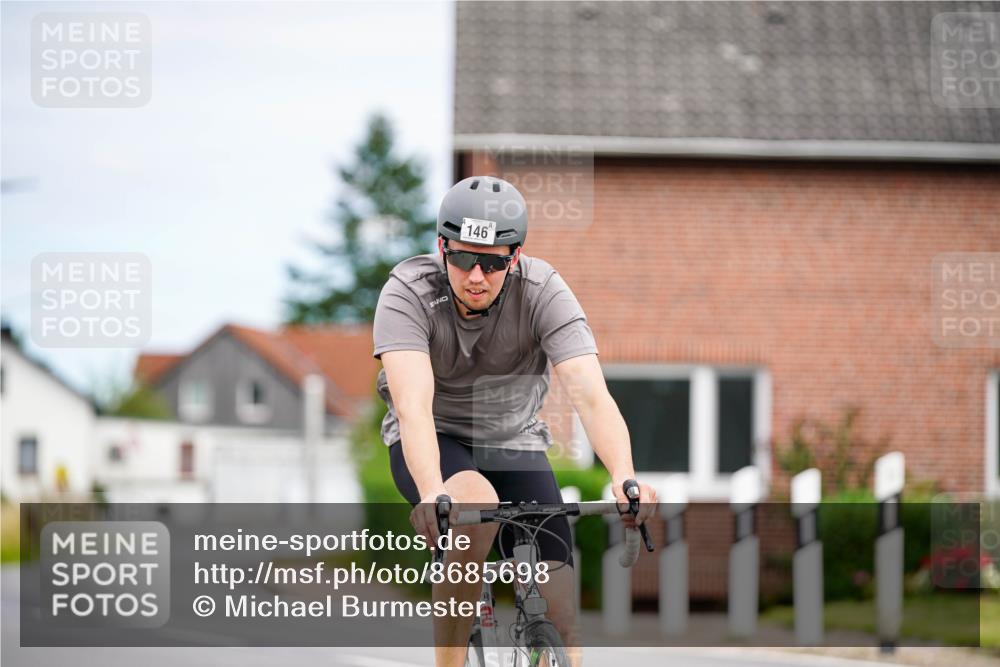 31.08.2025 - Elbe Triathlon Hamburg Michael Burmester http://msf.ph/oto/8685698 31.08.2025 14:12:09 Radfahren 146 meine-sportfotos.de