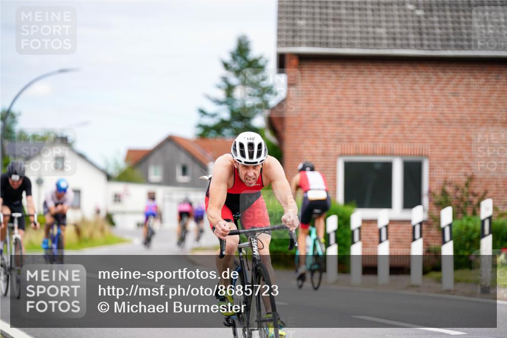 31.08.2025 - Elbe Triathlon Hamburg Michael Burmester http://msf.ph/oto/8685723 31.08.2025 14:12:23 Radfahren 125, 148, 152 meine-sportfotos.de