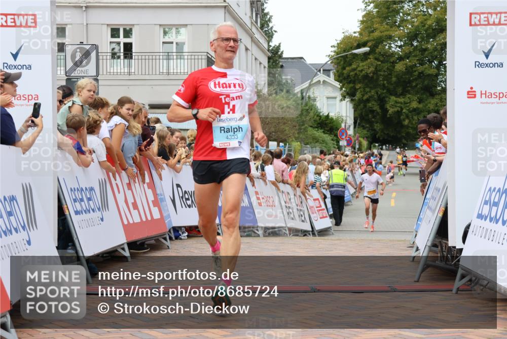 31.08.2025 - 21. Blankeneser Heldenlauf Strokosch-Dieckow http://msf.ph/oto/8685724 31.08.2025 12:00:40 Ziel 5784, 5652, 4144, 4394, 4395, 4333 meine-sportfotos.de