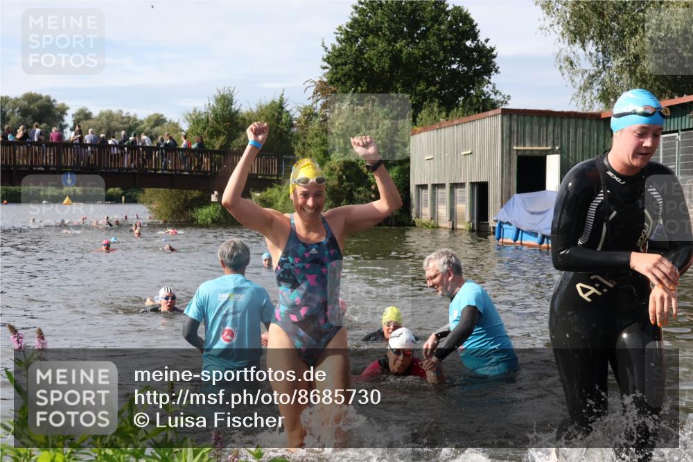 31.08.2025 - Elbe Triathlon Hamburg Luisa Fischer http://msf.ph/oto/8685730 31.08.2025 10:40:56 Schwimmen 1378, 1384, 1389, 1434, 1454, 1479, 1486 meine-sportfotos.de