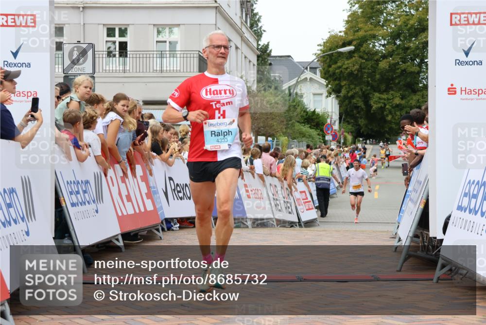 31.08.2025 - 21. Blankeneser Heldenlauf Strokosch-Dieckow http://msf.ph/oto/8685732 31.08.2025 12:00:40 Ziel 5784, 5652, 4144, 4394, 4395, 4333 meine-sportfotos.de