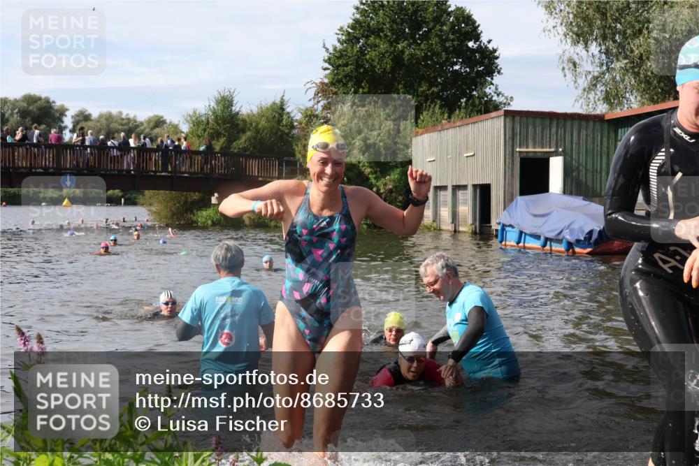 31.08.2025 - Elbe Triathlon Hamburg Luisa Fischer http://msf.ph/oto/8685733 31.08.2025 10:40:56 Schwimmen 1378, 1384, 1389, 1434, 1454, 1479, 1486 meine-sportfotos.de