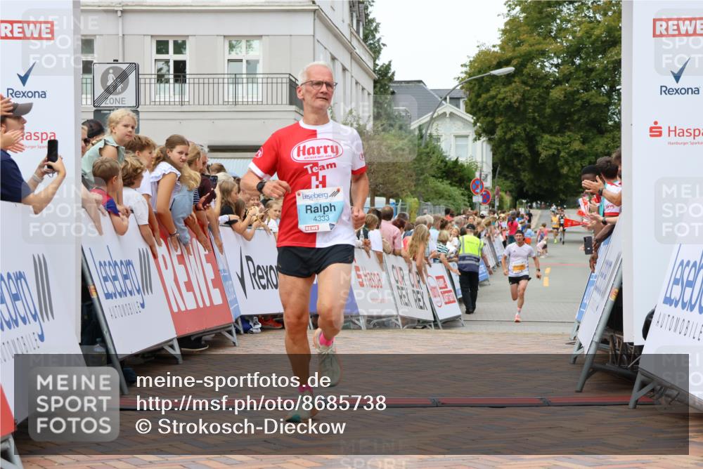 31.08.2025 - 21. Blankeneser Heldenlauf Strokosch-Dieckow http://msf.ph/oto/8685738 31.08.2025 12:00:40 Ziel 5784, 5652, 4144, 4394, 4395, 4333 meine-sportfotos.de