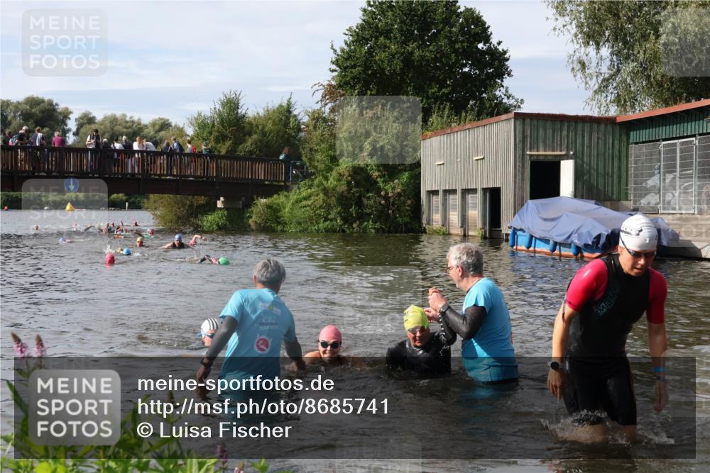31.08.2025 - Elbe Triathlon Hamburg Luisa Fischer http://msf.ph/oto/8685741 31.08.2025 10:40:59 Schwimmen 1367, 1378, 1389, 1454, 1479, 1486 meine-sportfotos.de