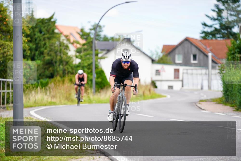 31.08.2025 - Elbe Triathlon Hamburg Michael Burmester http://msf.ph/oto/8685744 31.08.2025 14:12:36 Radfahren 130, 137, 140 meine-sportfotos.de
