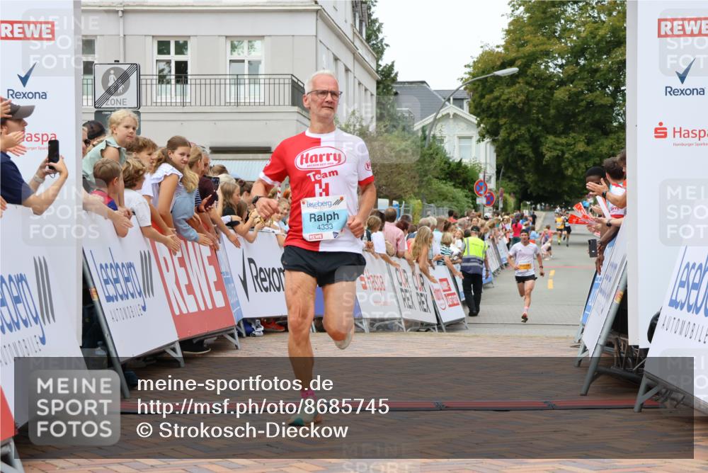 31.08.2025 - 21. Blankeneser Heldenlauf Strokosch-Dieckow http://msf.ph/oto/8685745 31.08.2025 12:00:40 Ziel 5784, 5652, 4144, 4394, 4395, 4333 meine-sportfotos.de