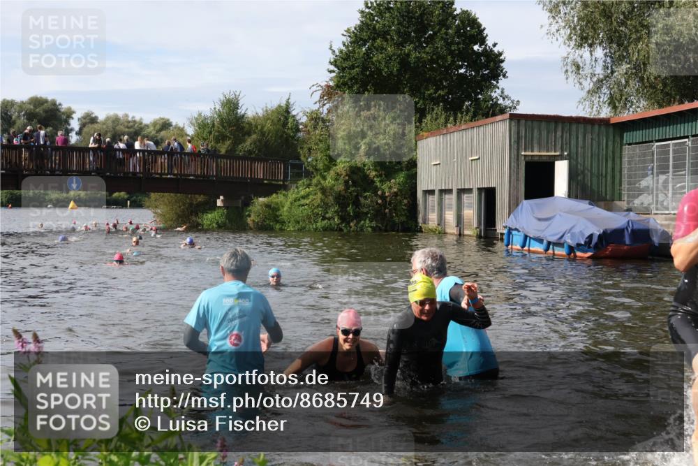31.08.2025 - Elbe Triathlon Hamburg Luisa Fischer http://msf.ph/oto/8685749 31.08.2025 10:41:00 Schwimmen 1367, 1378, 1389, 1454, 1479, 1486 meine-sportfotos.de