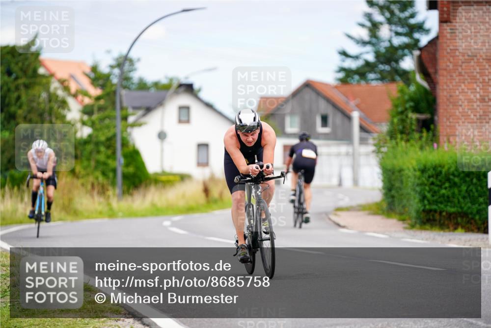 31.08.2025 - Elbe Triathlon Hamburg Michael Burmester http://msf.ph/oto/8685758 31.08.2025 14:12:40 Radfahren 130, 137, 140 meine-sportfotos.de