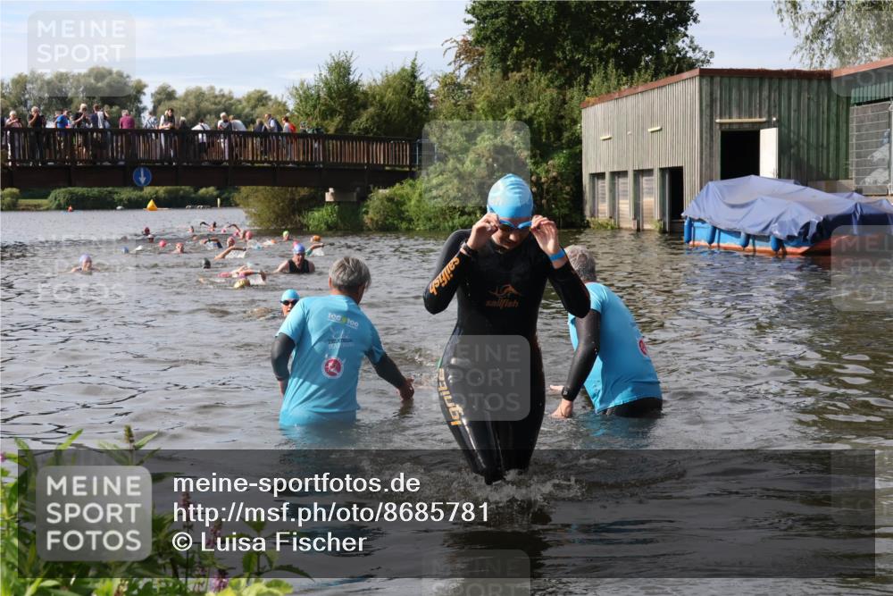 31.08.2025 - Elbe Triathlon Hamburg Luisa Fischer http://msf.ph/oto/8685781 31.08.2025 10:41:17 Schwimmen 1408, 1465, 1494 meine-sportfotos.de