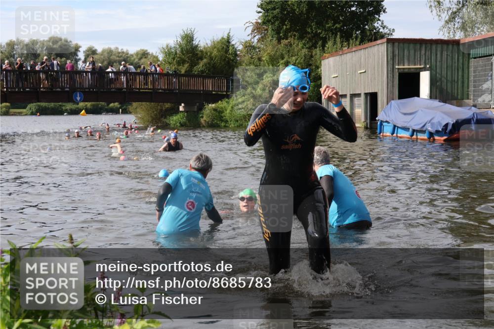 31.08.2025 - Elbe Triathlon Hamburg Luisa Fischer http://msf.ph/oto/8685783 31.08.2025 10:41:17 Schwimmen 1408, 1465, 1494 meine-sportfotos.de