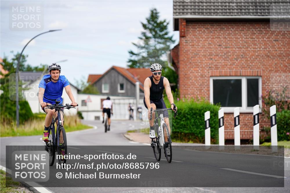 31.08.2025 - Elbe Triathlon Hamburg Michael Burmester http://msf.ph/oto/8685796 31.08.2025 14:13:03 Radfahren 124, 149, 155 meine-sportfotos.de