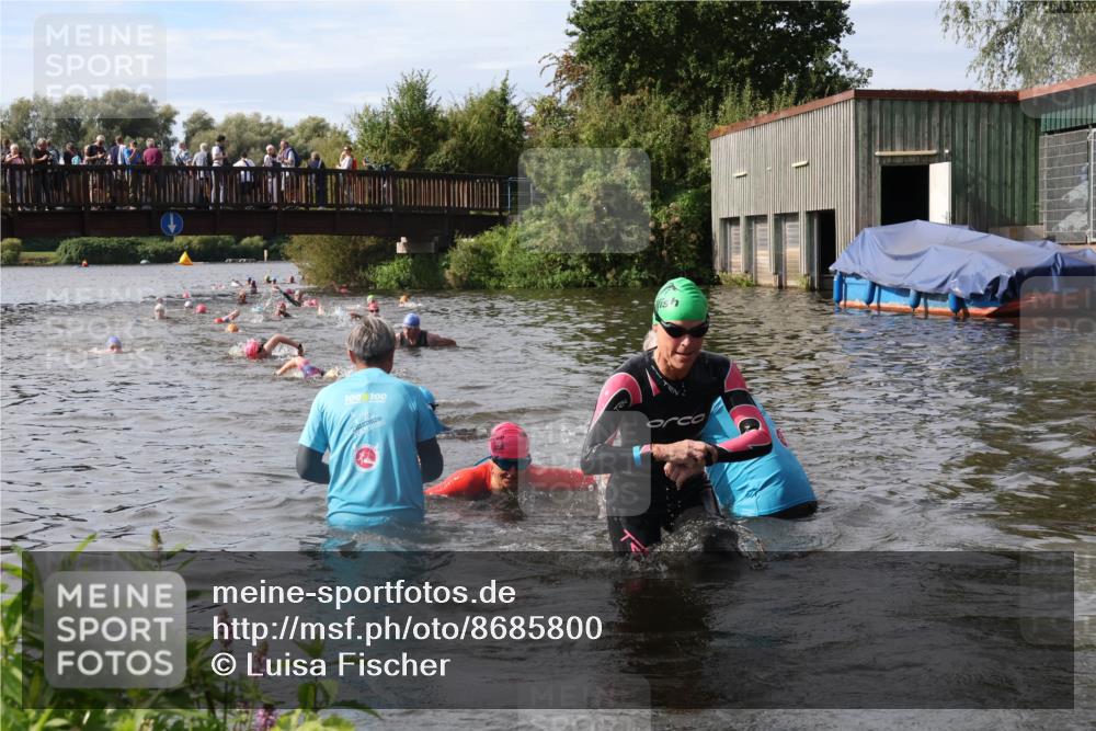 31.08.2025 - Elbe Triathlon Hamburg Luisa Fischer http://msf.ph/oto/8685800 31.08.2025 10:41:21 Schwimmen 1404, 1408, 1465, 1494 meine-sportfotos.de