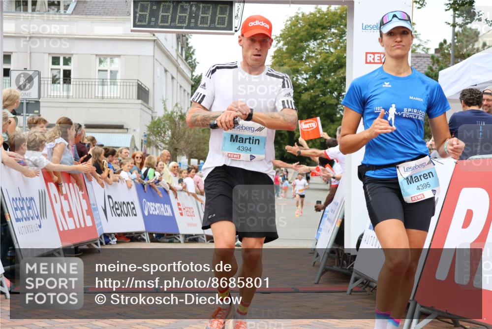 31.08.2025 - 21. Blankeneser Heldenlauf Strokosch-Dieckow http://msf.ph/oto/8685801 31.08.2025 12:00:38 Ziel 5784, 4144, 4394, 4395, 4333 meine-sportfotos.de