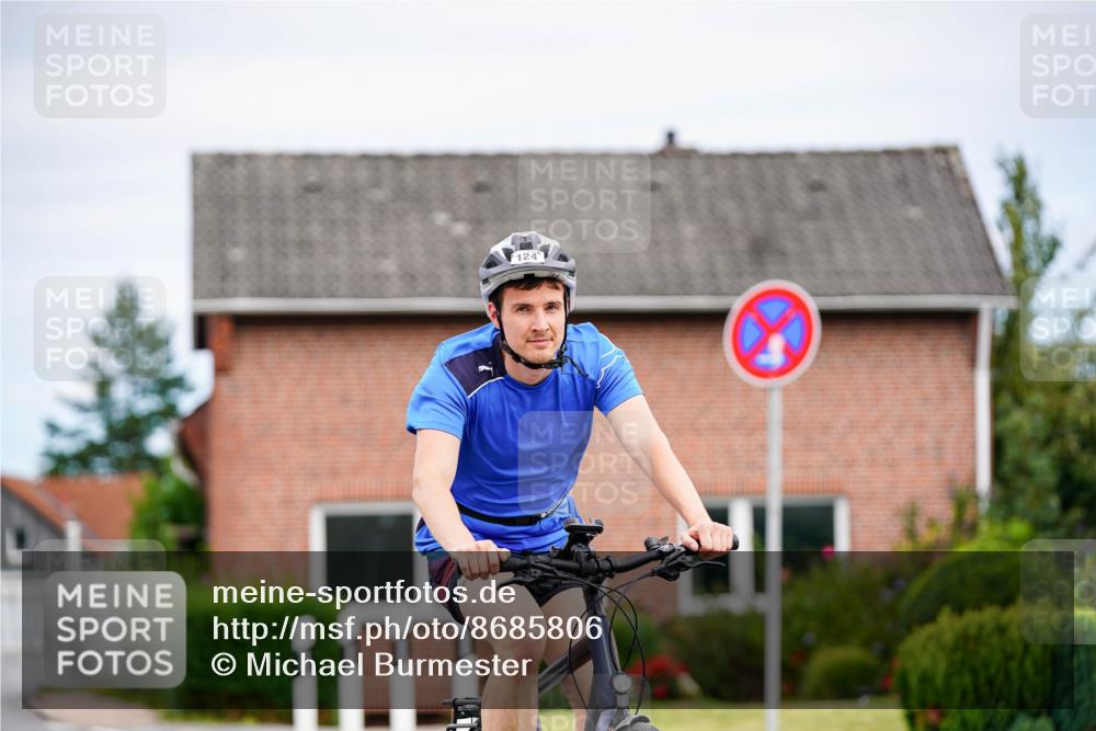 31.08.2025 - Elbe Triathlon Hamburg Michael Burmester http://msf.ph/oto/8685806 31.08.2025 14:13:05 Radfahren 124, 133, 149, 155 meine-sportfotos.de