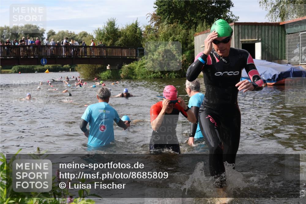 31.08.2025 - Elbe Triathlon Hamburg Luisa Fischer http://msf.ph/oto/8685809 31.08.2025 10:41:22 Schwimmen 1404, 1408, 1465, 1494 meine-sportfotos.de
