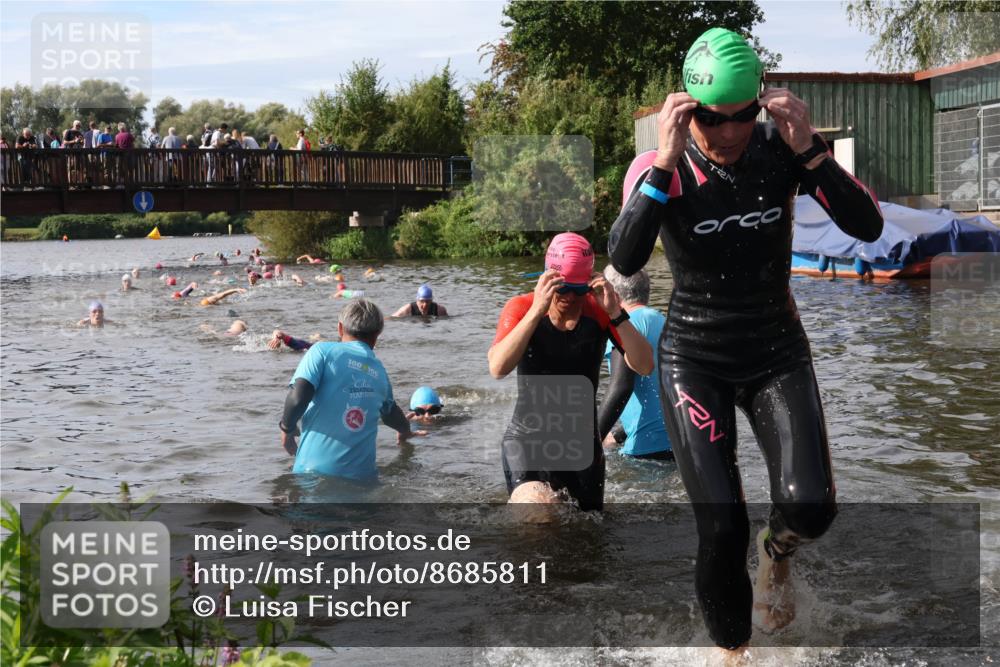 31.08.2025 - Elbe Triathlon Hamburg Luisa Fischer http://msf.ph/oto/8685811 31.08.2025 10:41:23 Schwimmen 1404, 1408, 1465, 1494 meine-sportfotos.de