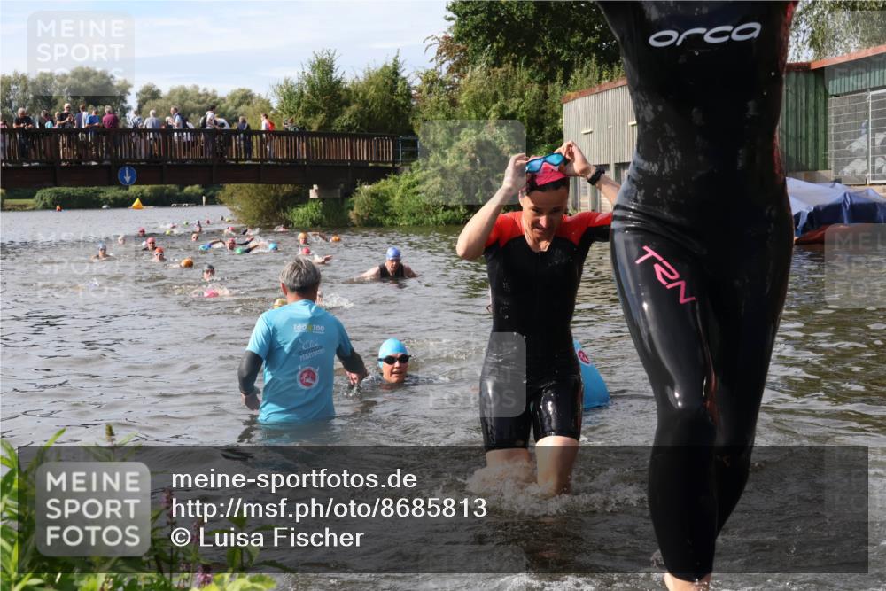 31.08.2025 - Elbe Triathlon Hamburg Luisa Fischer http://msf.ph/oto/8685813 31.08.2025 10:41:23 Schwimmen 1404, 1408, 1465, 1494 meine-sportfotos.de
