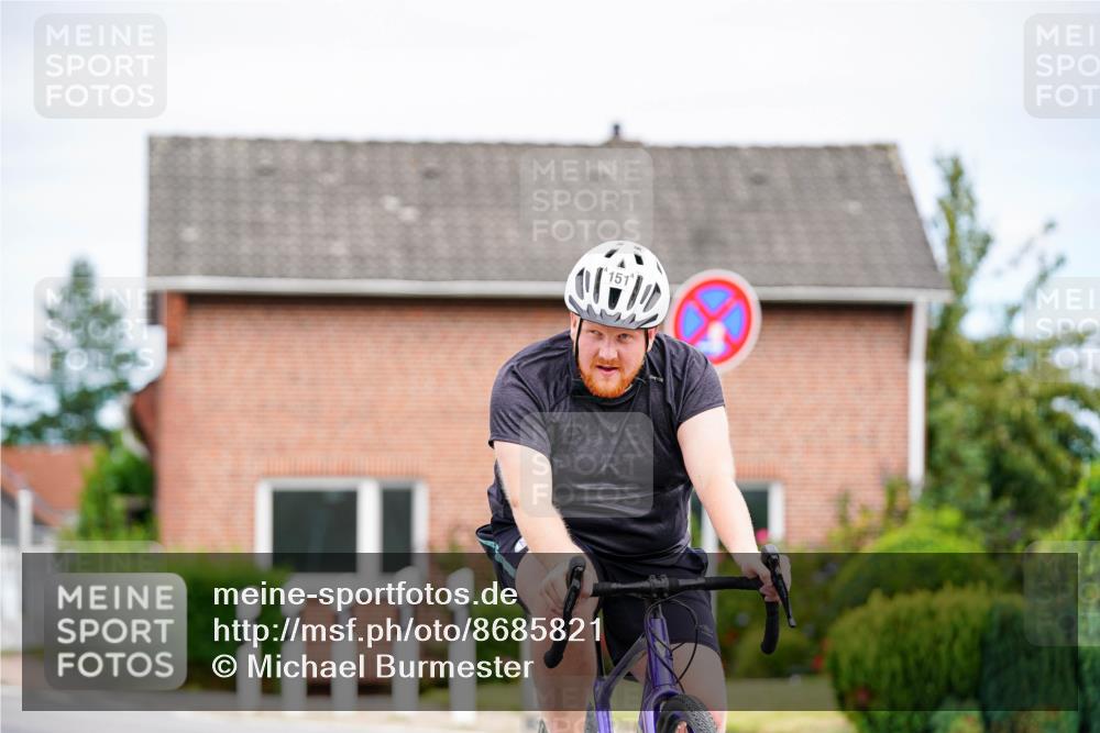 31.08.2025 - Elbe Triathlon Hamburg Michael Burmester http://msf.ph/oto/8685821 31.08.2025 14:13:24 Radfahren 151 meine-sportfotos.de