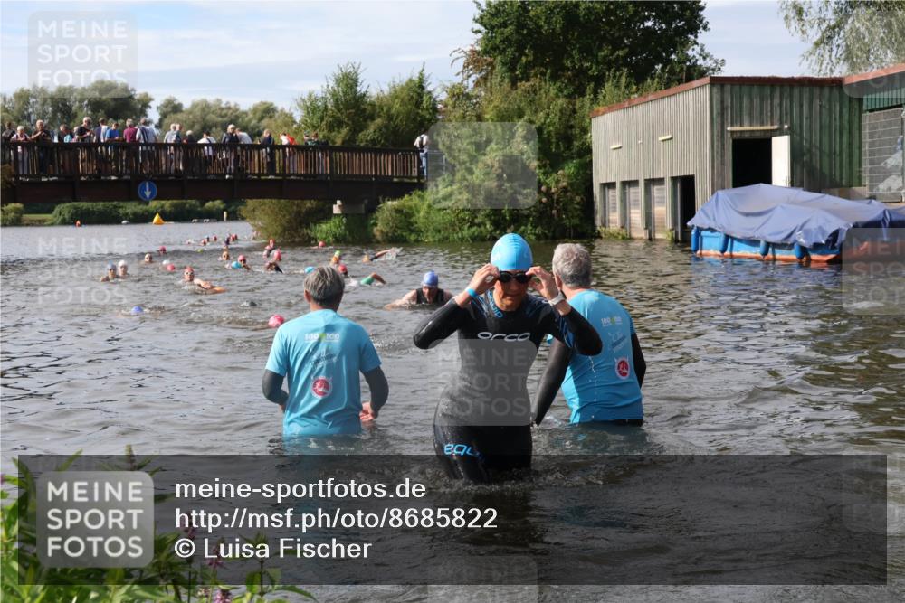 31.08.2025 - Elbe Triathlon Hamburg Luisa Fischer http://msf.ph/oto/8685822 31.08.2025 10:41:26 Schwimmen 1404, 1465, 1494 meine-sportfotos.de