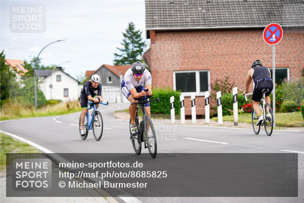 31.08.2025 - Elbe Triathlon Hamburg Michael Burmester http://msf.ph/oto/8685825 31.08.2025 14:13:39 Radfahren  meine-sportfotos.de