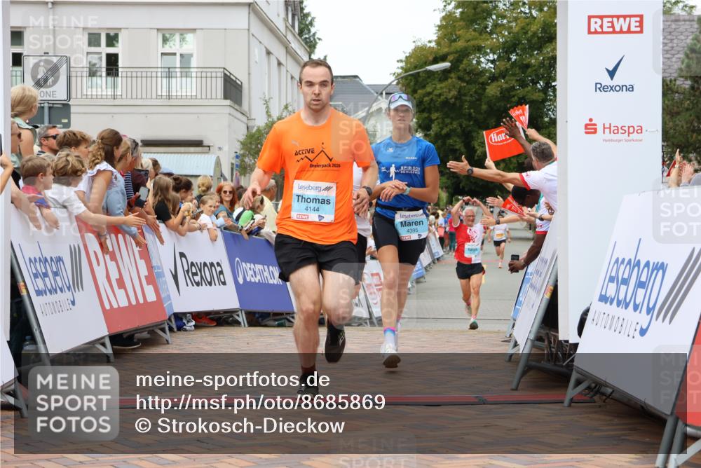 31.08.2025 - 21. Blankeneser Heldenlauf Strokosch-Dieckow http://msf.ph/oto/8685869 31.08.2025 12:00:36 Ziel 5784, 4144, 4394, 4395, 4333 meine-sportfotos.de