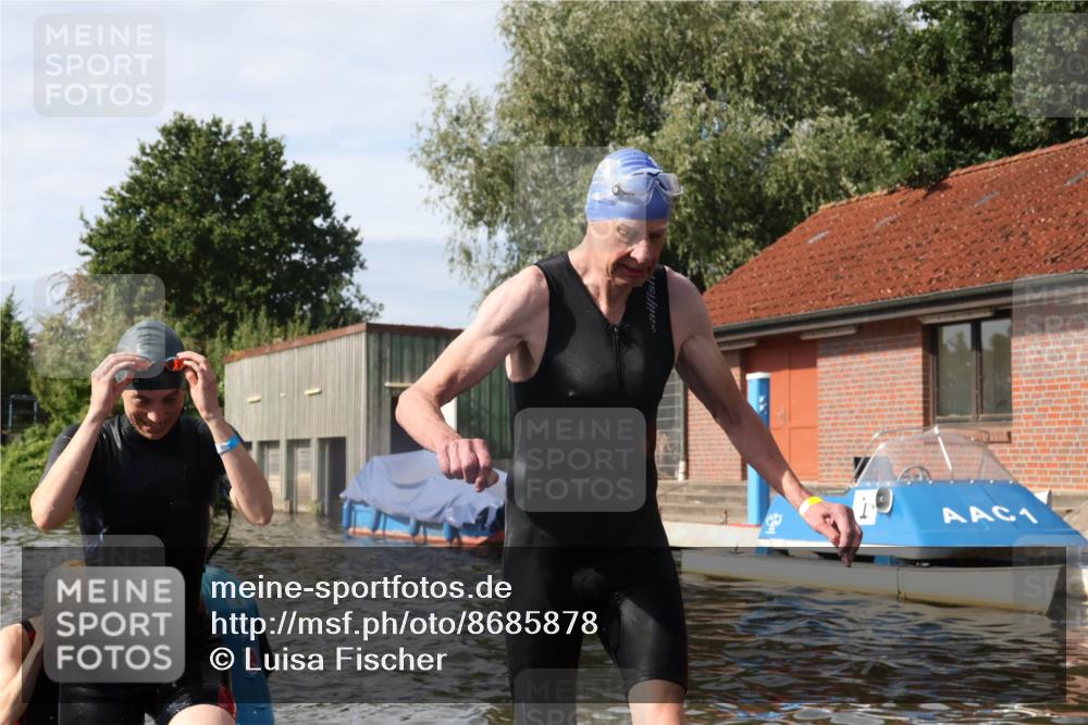 31.08.2025 - Elbe Triathlon Hamburg Luisa Fischer http://msf.ph/oto/8685878 31.08.2025 10:41:49 Schwimmen 1345, 1370, 1375, 1442, 1449 meine-sportfotos.de