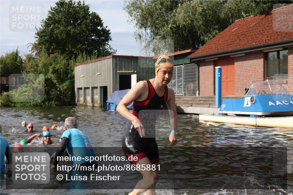 31.08.2025 - Elbe Triathlon Hamburg Luisa Fischer http://msf.ph/oto/8685881 31.08.2025 10:41:52 Schwimmen 1345, 1370, 1375, 1381, 1393, 1442, 1449, 1484, 1487 meine-sportfotos.de