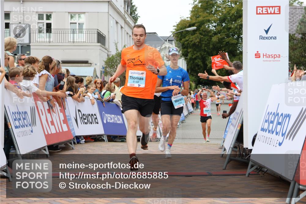 31.08.2025 - 21. Blankeneser Heldenlauf Strokosch-Dieckow http://msf.ph/oto/8685885 31.08.2025 12:00:35 Ziel 5784, 4144, 4394, 4395, 4333 meine-sportfotos.de