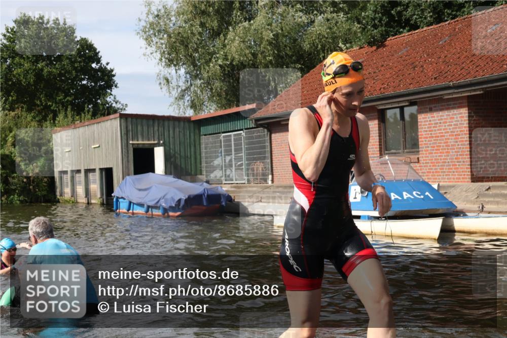31.08.2025 - Elbe Triathlon Hamburg Luisa Fischer http://msf.ph/oto/8685886 31.08.2025 10:41:53 Schwimmen 1345, 1365, 1370, 1375, 1381, 1393, 1449, 1484, 1487 meine-sportfotos.de
