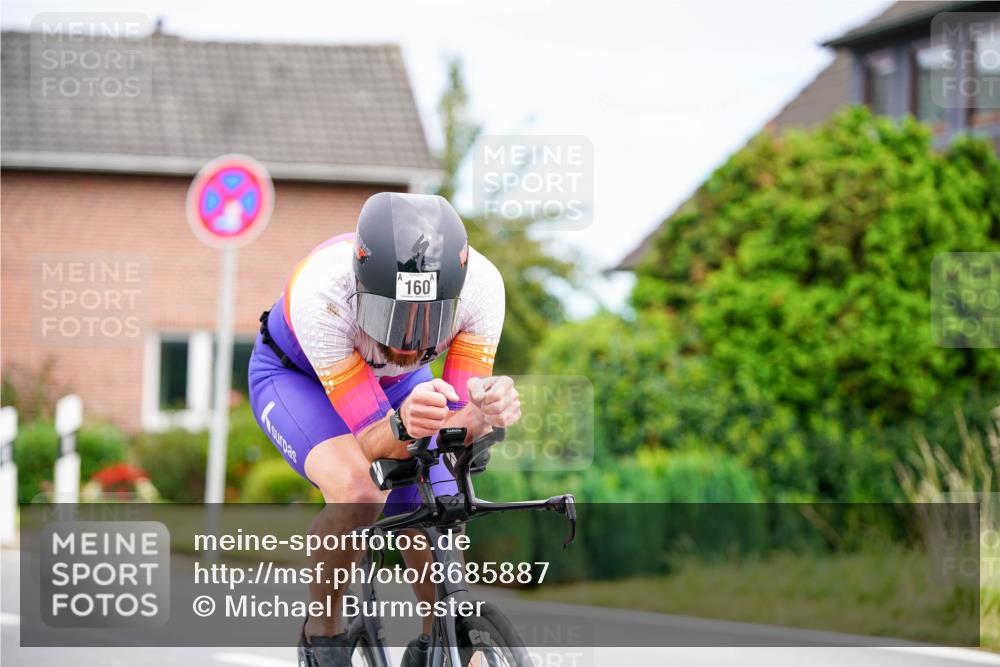 31.08.2025 - Elbe Triathlon Hamburg Michael Burmester http://msf.ph/oto/8685887 31.08.2025 14:14:11 Radfahren 142 meine-sportfotos.de