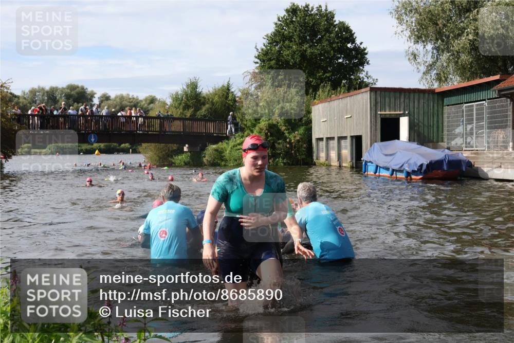 31.08.2025 - Elbe Triathlon Hamburg Luisa Fischer http://msf.ph/oto/8685890 31.08.2025 10:41:57 Schwimmen 1365, 1375, 1381, 1382, 1393, 1428, 1449, 1484, 1487, 1498 meine-sportfotos.de